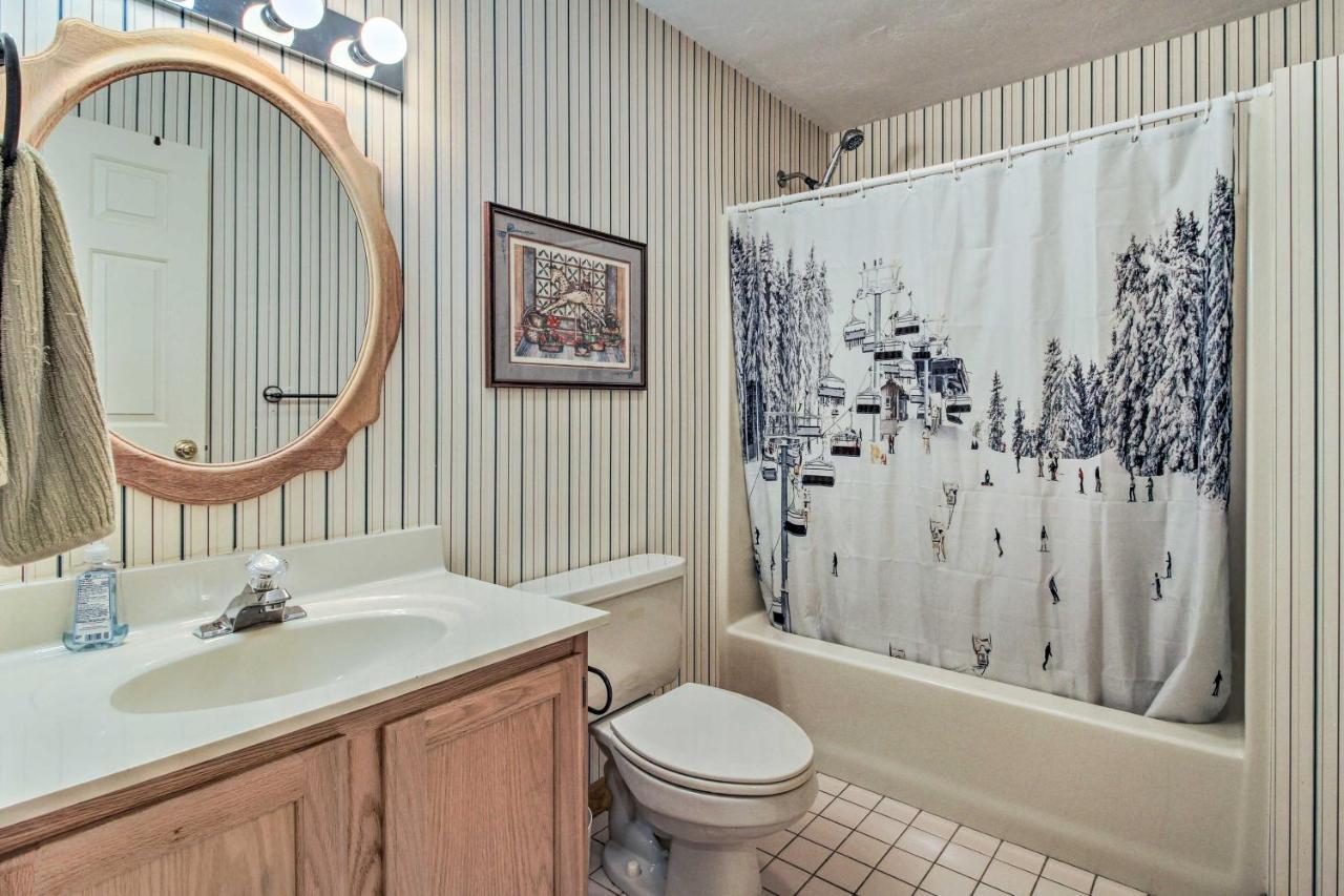 Timber Creek Townhome With 2 Decks And Mtn Views! ウェスト・ドーバー エクステリア 写真