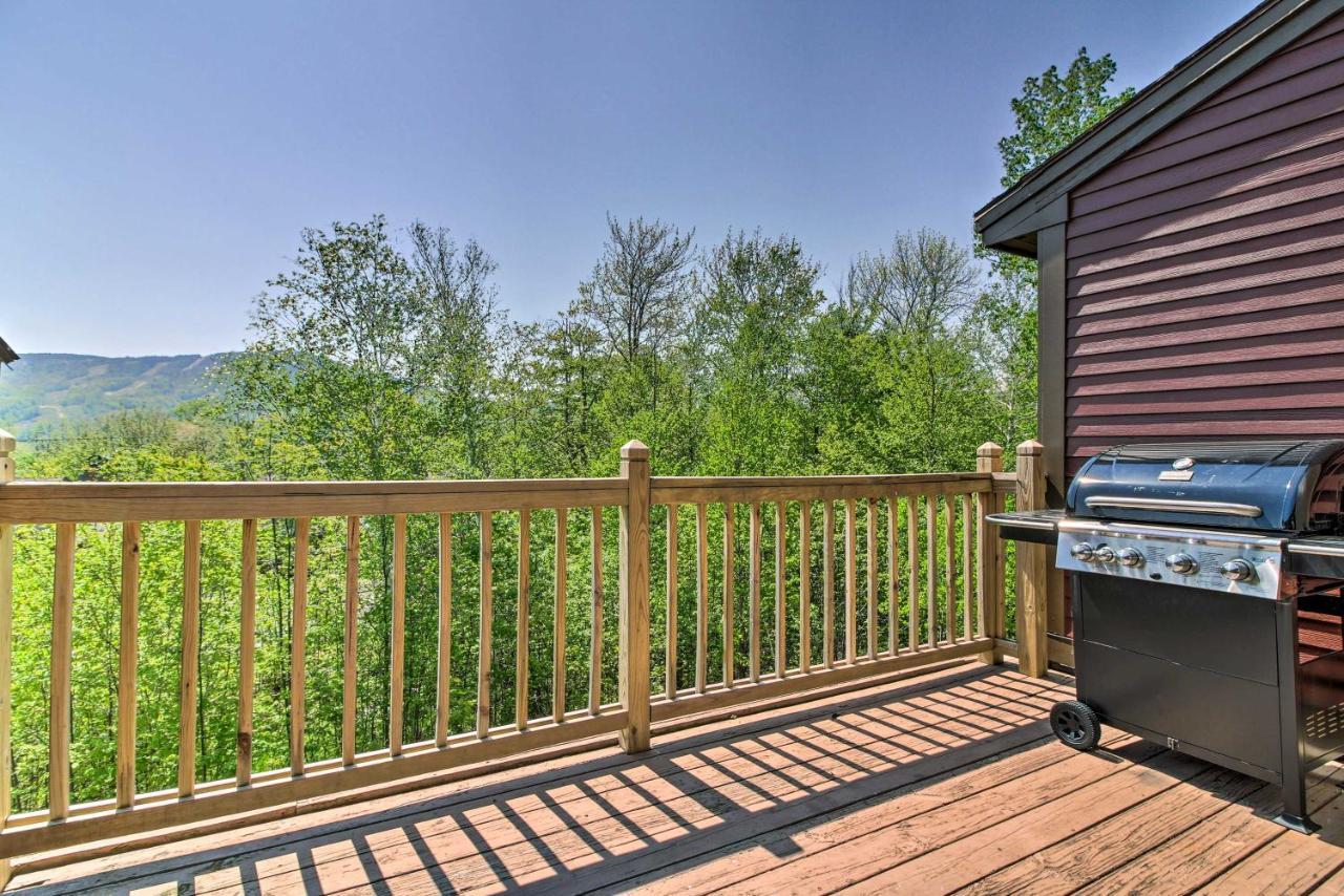 Timber Creek Townhome With 2 Decks And Mtn Views! ウェスト・ドーバー エクステリア 写真